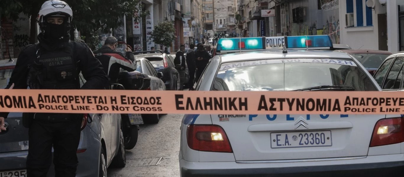 Συνελήφθη 69χρονος στη Θεσσαλονίκη - Είχε μετατρέψει το σπίτι του σε ένα μικρό οπλοστάσιο